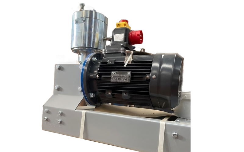 Motore elettrico con interruttore a bordo